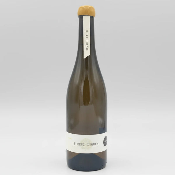 Citrus, flint, wild herbs. 2022 Jurançon white (Petit & Gros Manseng, Petit Courbu). Biodynamic, native yeast, neutral oak, no fining. Jean-Baptiste Semmartin.