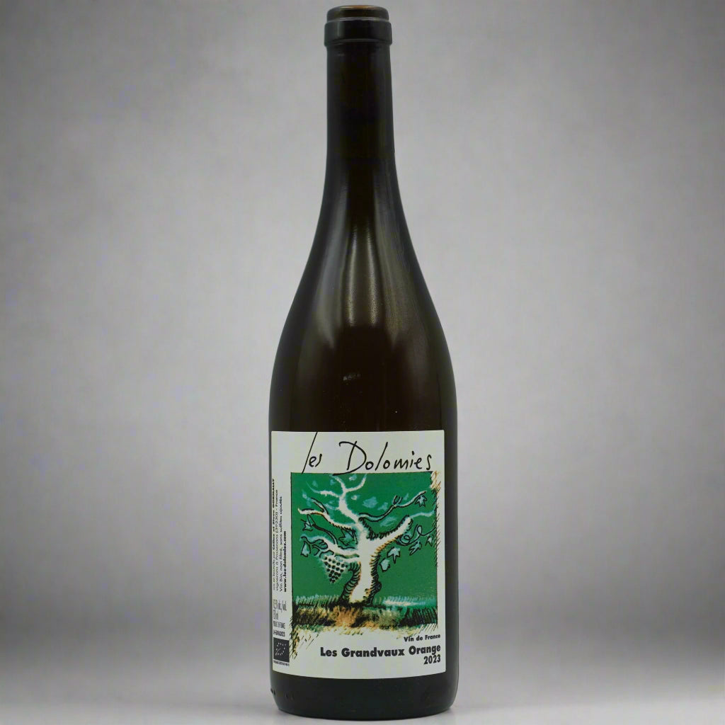 Les Dolomies Savagnin Orange 2023: Organic Jura wine with citrus, spice, and texture. Skin-macerated, no sulphur, wild yeast, unfiltered. 13.5% ABV.