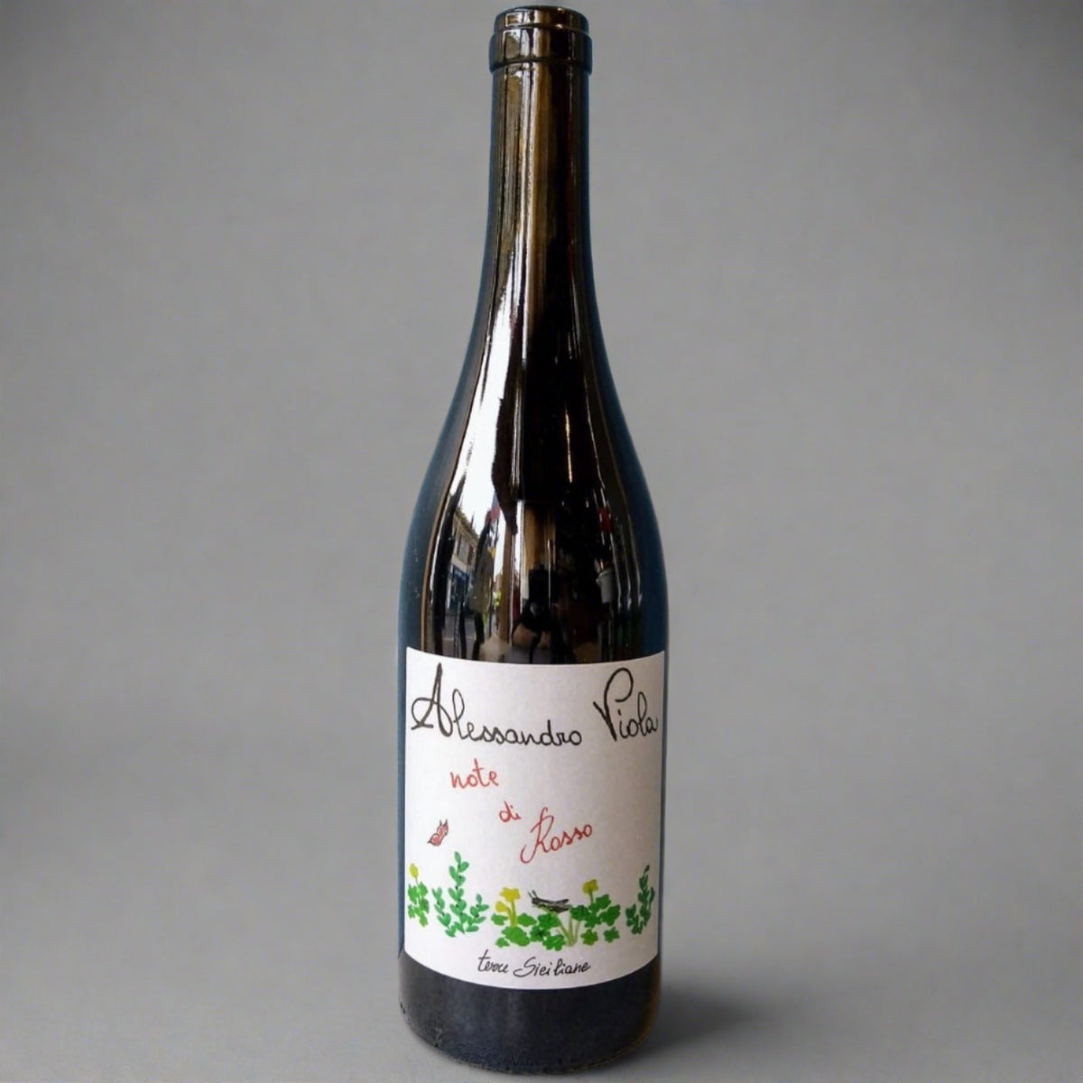 Alessandro Viola, Note di Rosso, juicy, Mediterranean summer strawberries, medium to full bodied red.